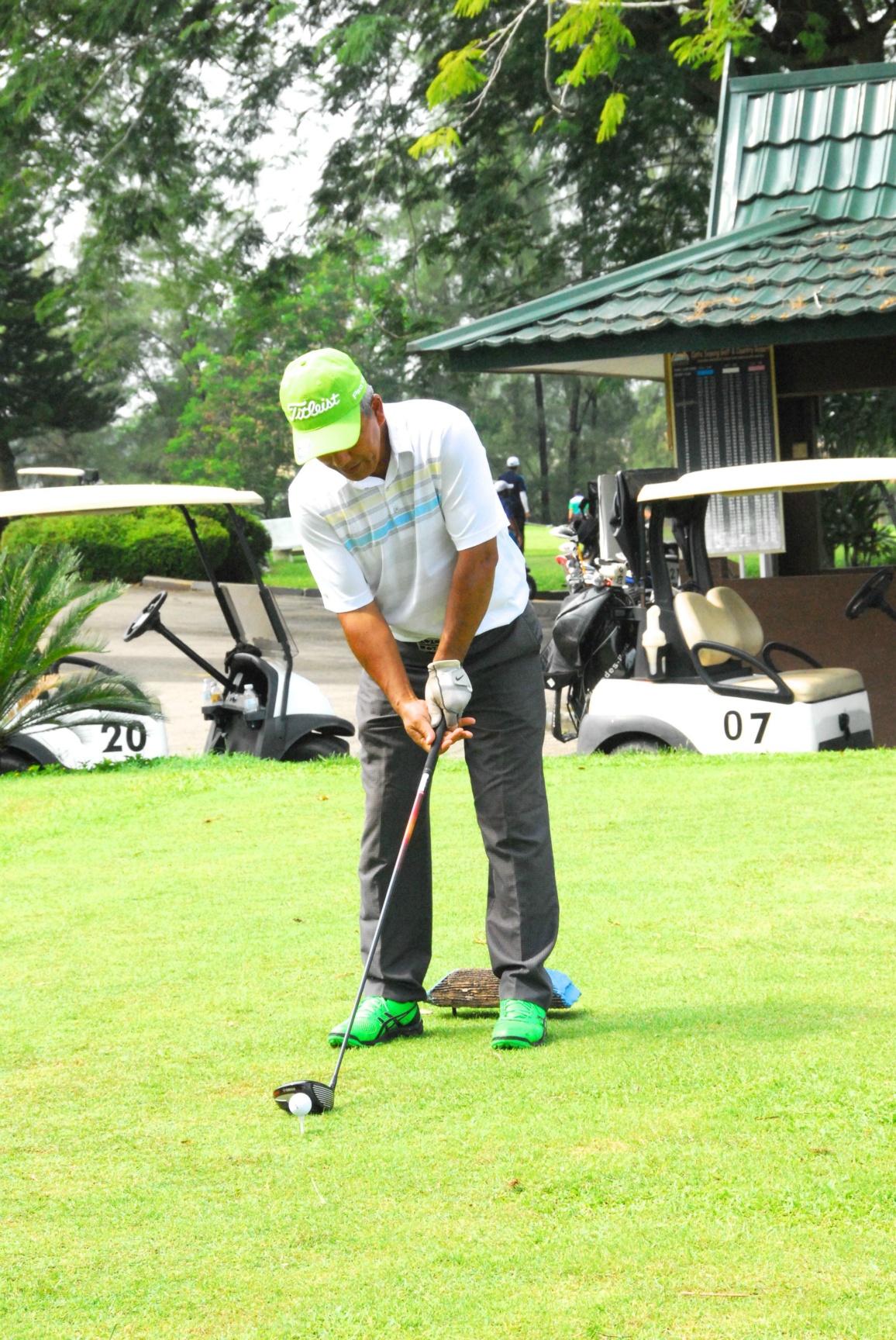 PRO15 157 GOLF DSC 0419.JPG